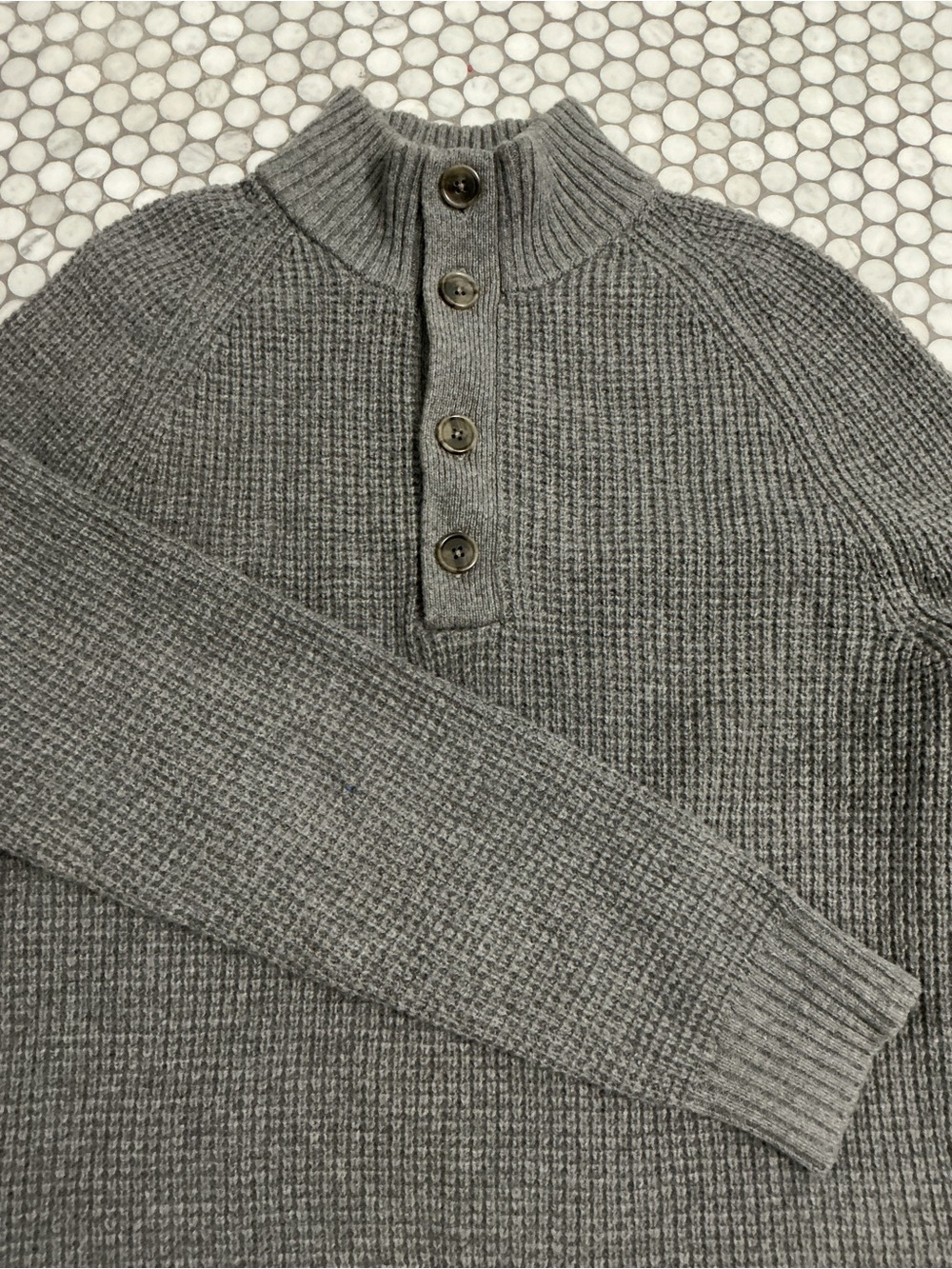 Banana Republic Merino Wool Waffle Knit Mock-Neck Henley Sweater Gray Size M